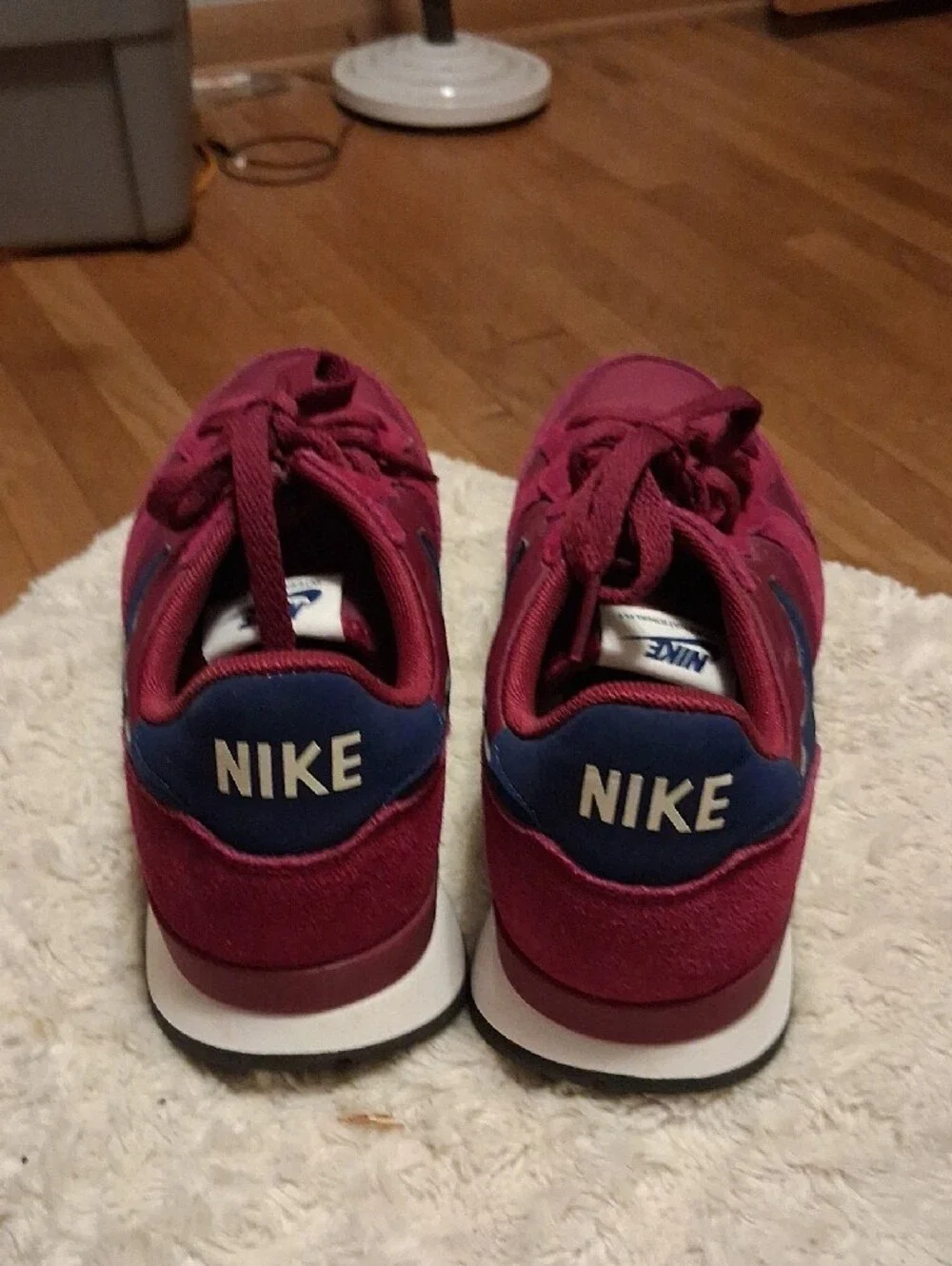nwob 2018 nike internationalist sneakers womens 9.5 true berry blue shoes